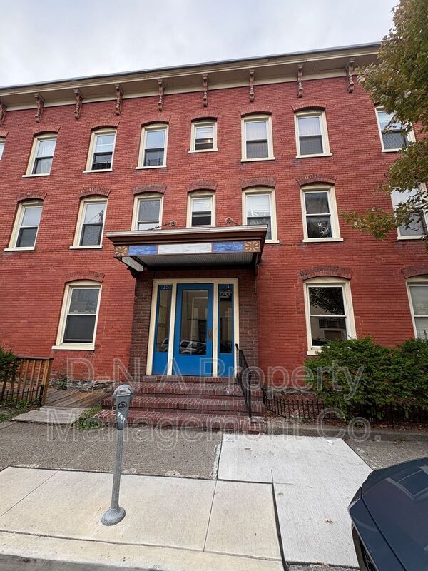 Building Photo - 23 S. Seventh Street Unit #A Rental