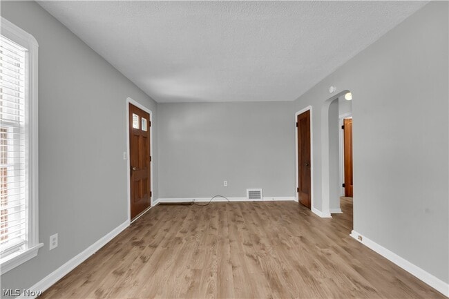 Photo - 4610 Yorkshire Ave