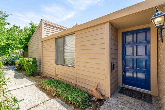 Photo - 478 Hartnell Pl