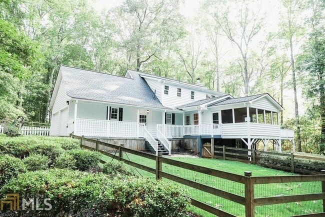 Photo - 1975 Pilgrim Rd