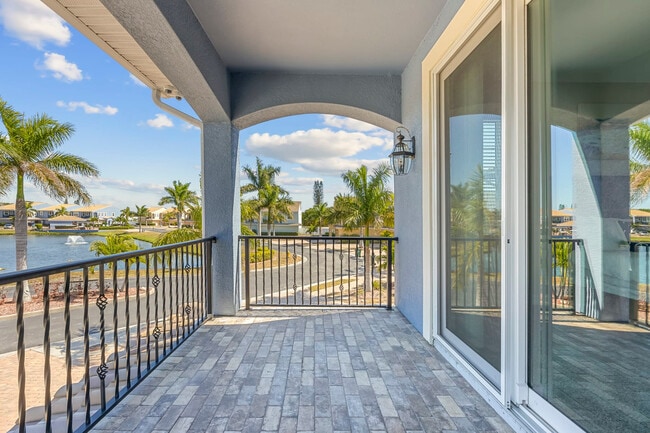 Photo - 132 Mediterranean Way Unit SI ID1044473P