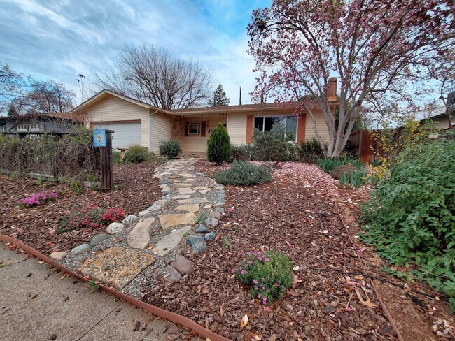 Building Photo - 844 Kern St Rental