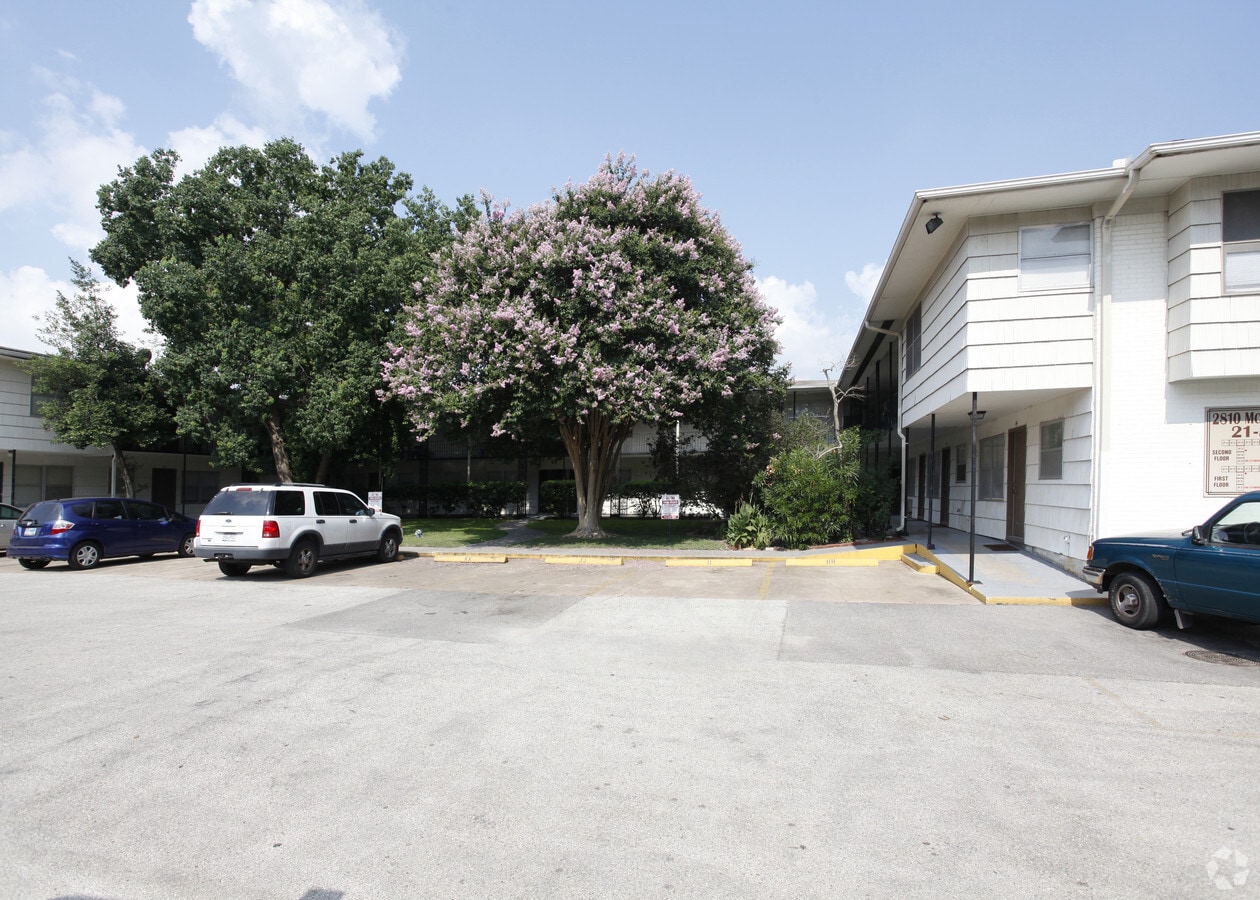 Photo - McDuffie Apartments