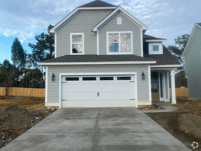 Building Photo - Charming Home in Moncks Corner's Spring Gr...