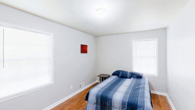 Photo - 276 Bromack Dr SE