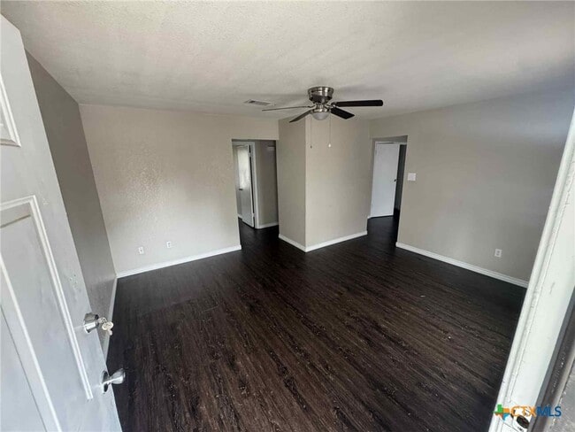 Building Photo - 205 Erby Ave Unit A