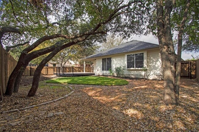 Photo - 4900 Tiger Lily Way