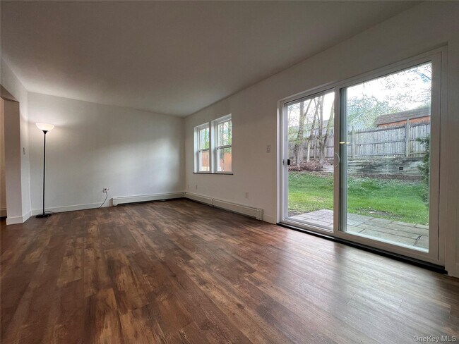 Photo - 524 Saracino Dr