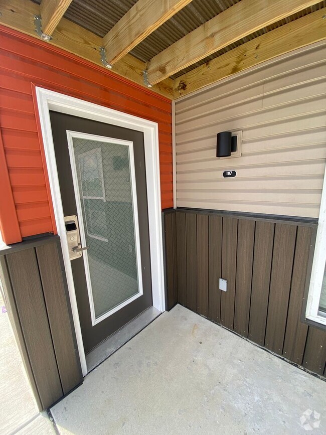 Building Photo - Corporate Housing Unit Premium Corporate Suite Rental