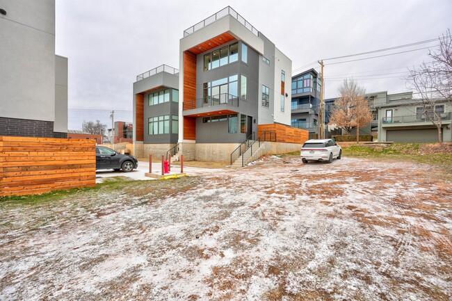 Photo - 819 NW 6th St