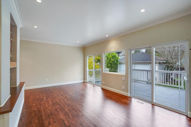 Photo - 1262 Edgewood Rd