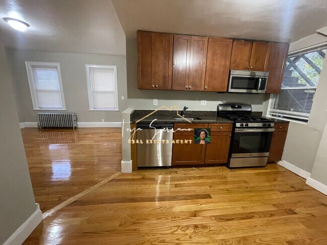 Photo - 33 Algonquin St Unidad 2