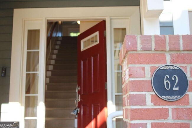 Photo - 655 Mead St SE