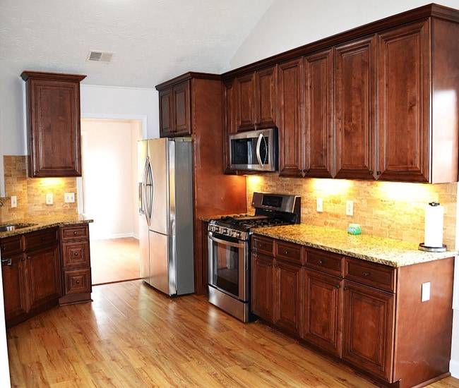 Photo - 282 Ellesmere Ct