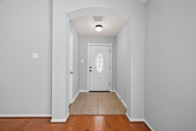 3218 Spring Flower Ln