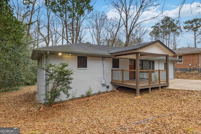 Photo - 2953 Meadowview Dr SE