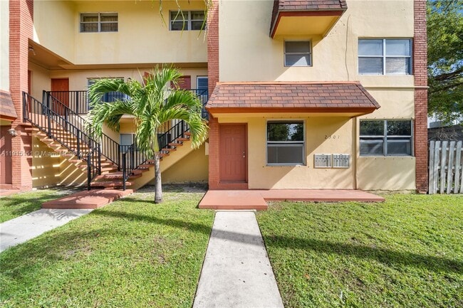 Photo - 2301 NE 170th St Unit 1