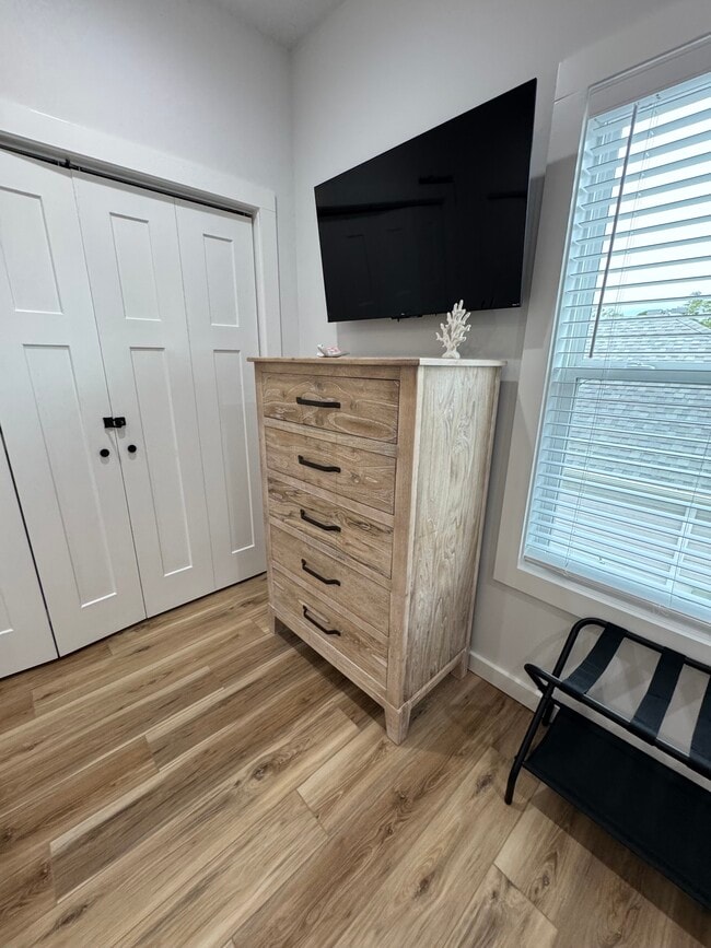 Building Photo - 118 NE 75th St Rental
