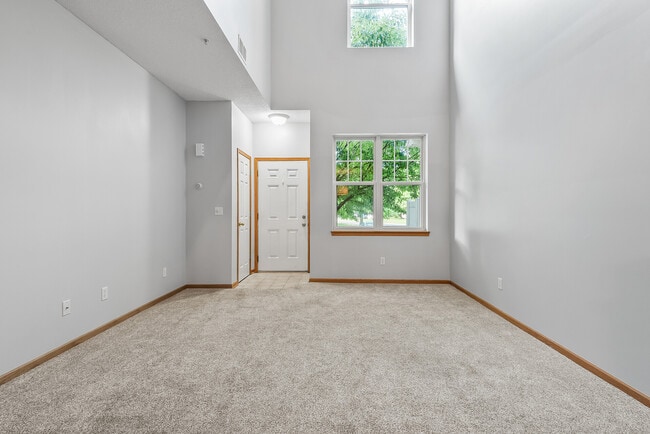 Photo - 5020 Holly Ln N