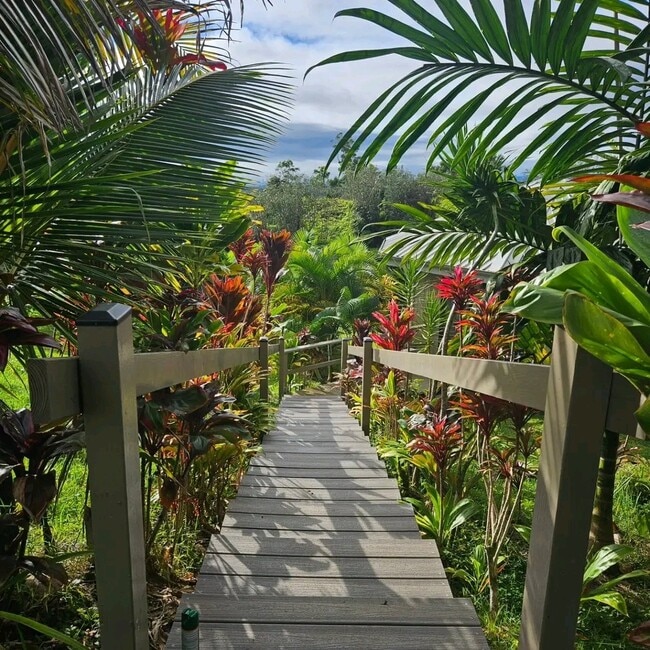 2979 Kaiwiki Rd