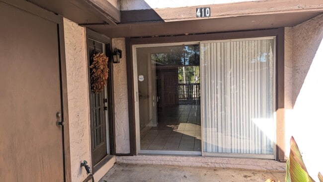 Building Photo - 410 Westwood Dr