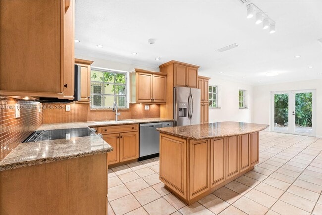 Photo - 5520 San Vicente St