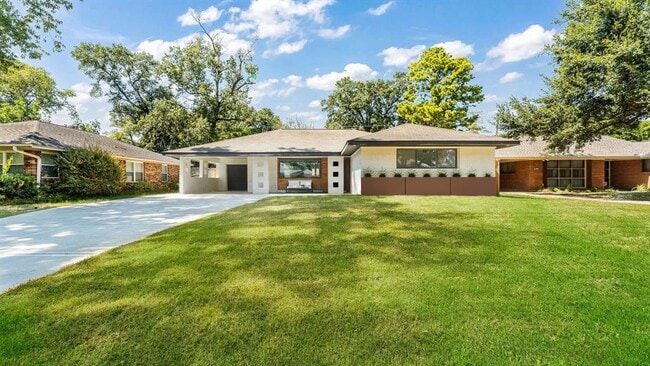 Building Photo - 6414 Woodbrook Ln Rental