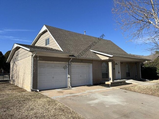 Photo - 981 NW 5th St