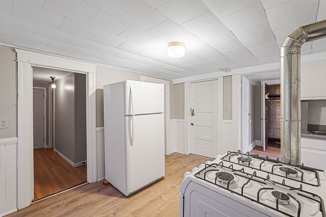 Photo - 10 1/2 Ellsworth St Unit 1