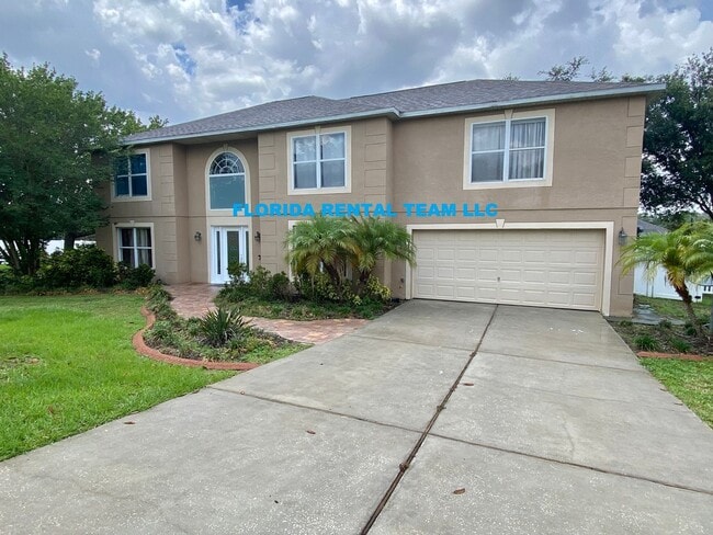Building Photo - 4/2.5 Clermont Home with fenced yard