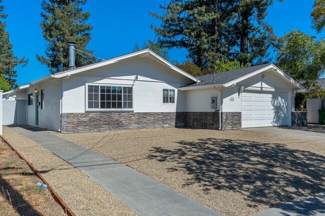 Photo - 4 bed/ 3 bath Single-Family Home in North ...