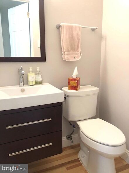 Photo - 5 Algonquin Ct