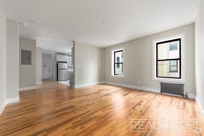Building Photo - Prosepct Heights Brand new 3 Bedroom 2 Bat... Unit 4D Rental