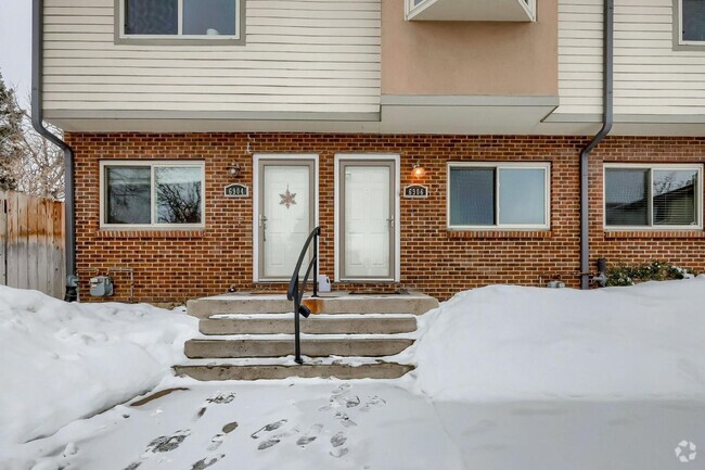 Building Photo - Two Bedroom Townhouse in Wheat Ridge!