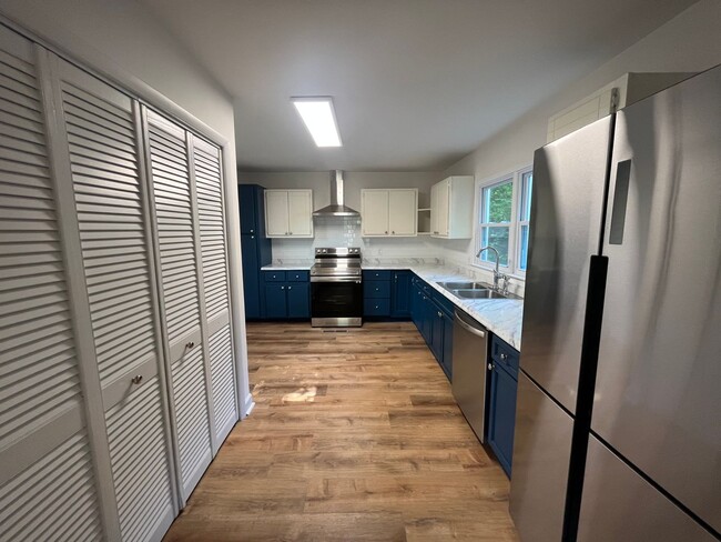 2 Bedroom, 1 Bathroom - Home in Rosemont P... - 2 Bedroom, 1 Bathroom - Home in Rosemont P...