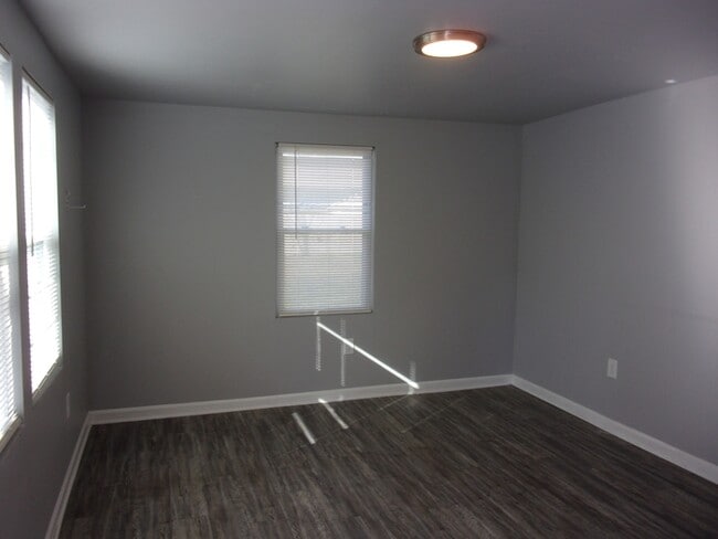 Photo - 307A Hall St