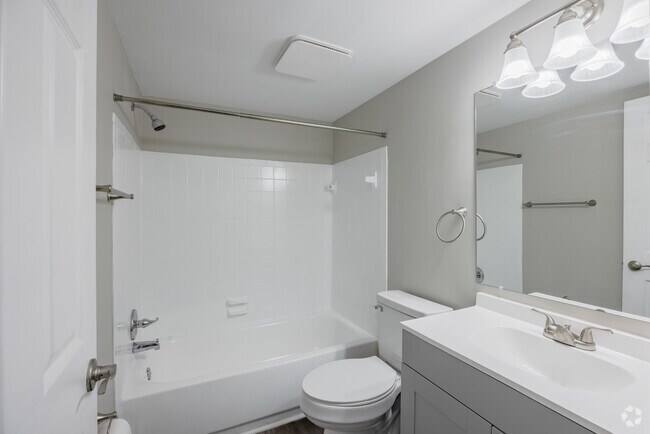 The Maurice - Bathroom 2