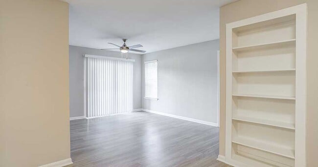 Kenwood Club at the Park Apartments