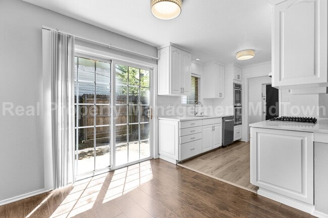 Photo - 2827 Blackwood Dr