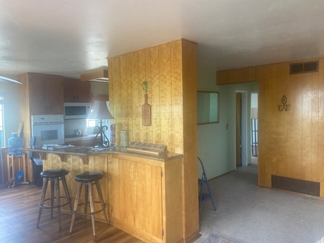 4572 Narragansett Ave Unit A