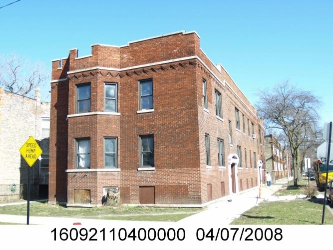 634-640 N Lamon - 634-640 N Lamon Apartments