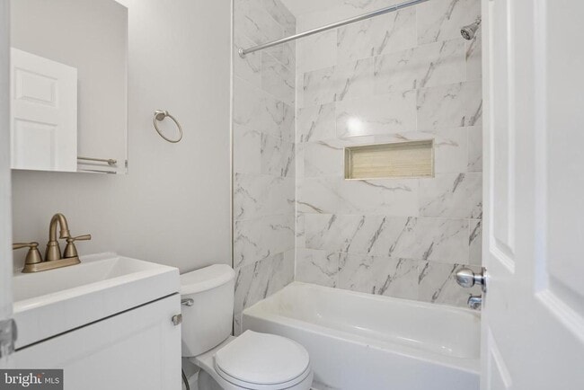 Photo - 3930 Priscilla St