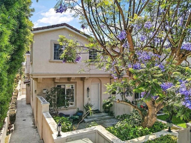 Photo - 3 Bedroom + Bonus Room End Unit Townhome