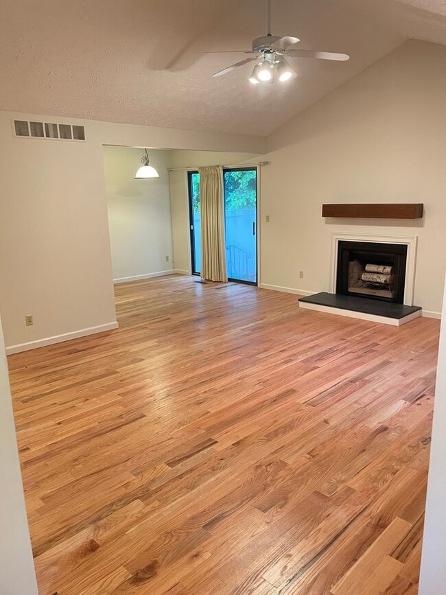 Photo - Rita Drive Condo