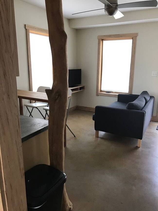 Photo - 185 Eastbrook Dr