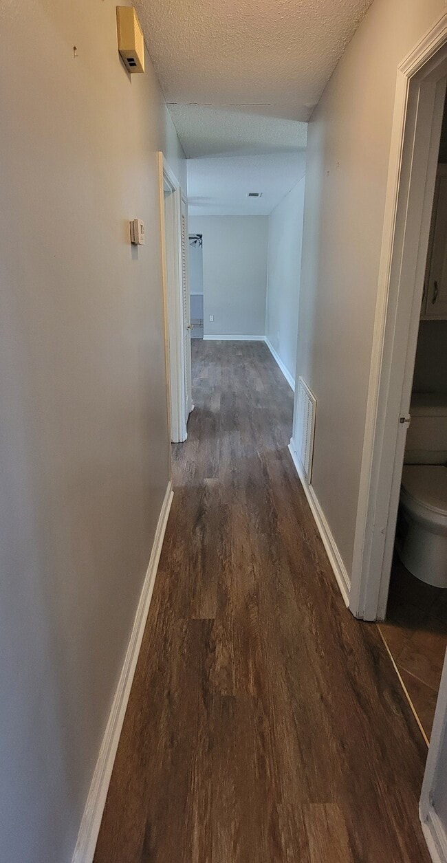 Photo - 318 W Whatley St