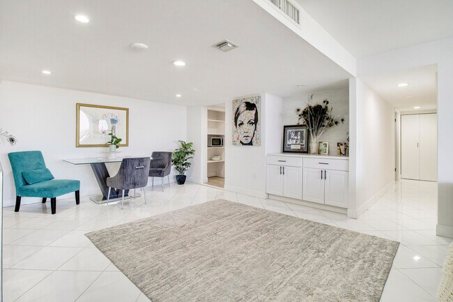 5600 N Flagler Dr Unit Ph107