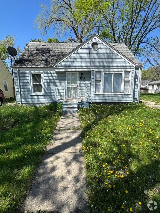 Building Photo - 15453 Fielding St Rental