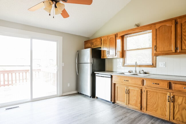 Photo - 8917 NE 74th St