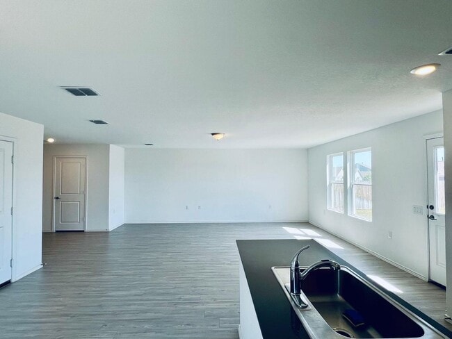 Photo - 10135 Ana Hts